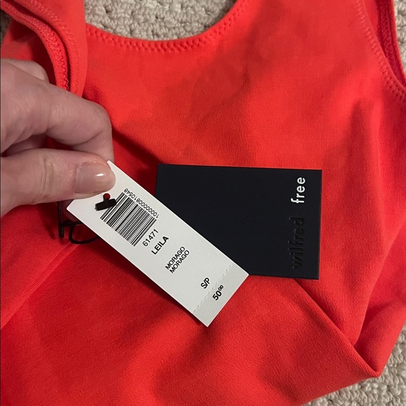 Wilfred Aritzia red bodysuit NEW WITH TAGS small - Picture 2 of 5